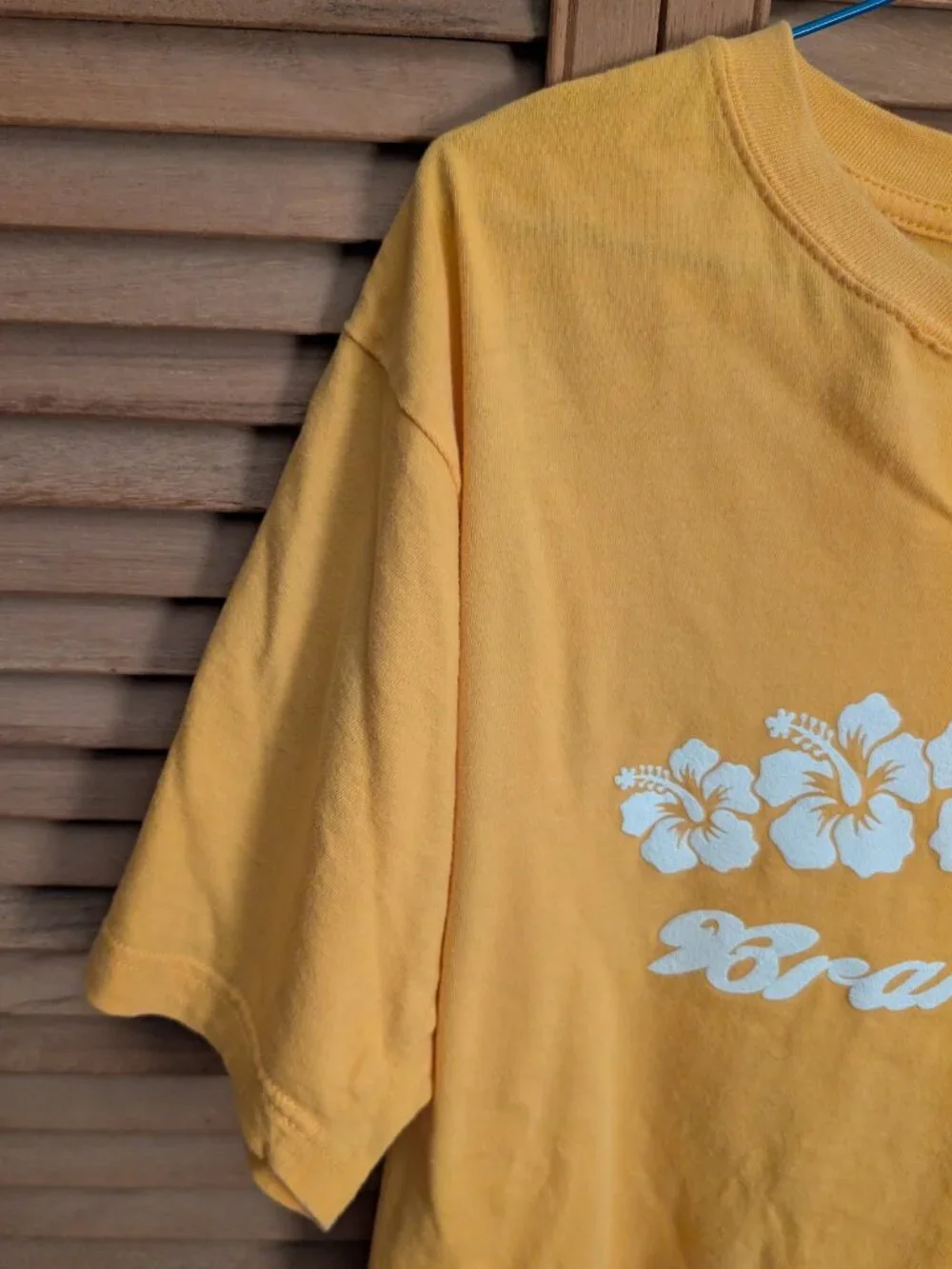 Vintage Men's Dark Yellow S/S Branson, MO T-Shirt w/Hawaiian Flowers Size Small